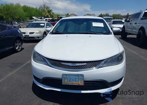 2015 Chrysler 200 Lx z USA, uszkodzony, nr VIN 1C3CCCFB3FN550968